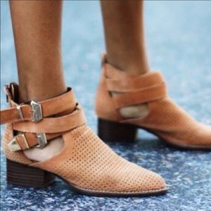 Jeffrey Campbell Everly bootie